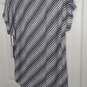 NWT Vince Camuto Top